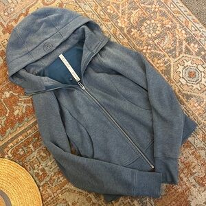 Lululemon full size scuba zip up sweater, blue size 6